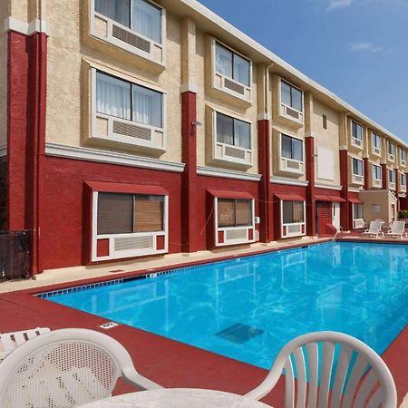 Ramada By Wyndham Oklahoma City Airport North Eksteriør billede