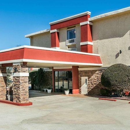 Ramada By Wyndham Oklahoma City Airport North Eksteriør billede
