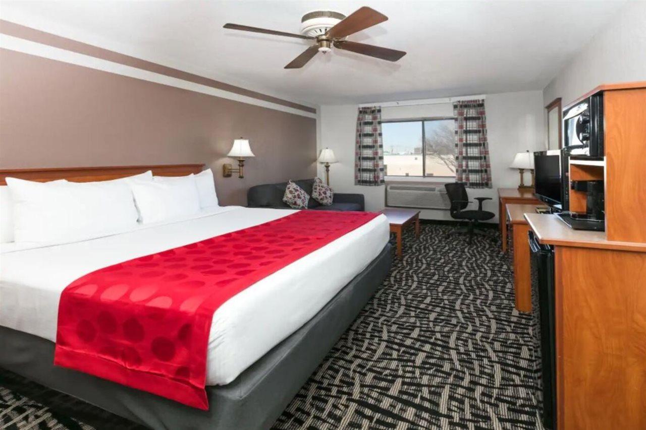 Ramada By Wyndham Oklahoma City Airport North Eksteriør billede