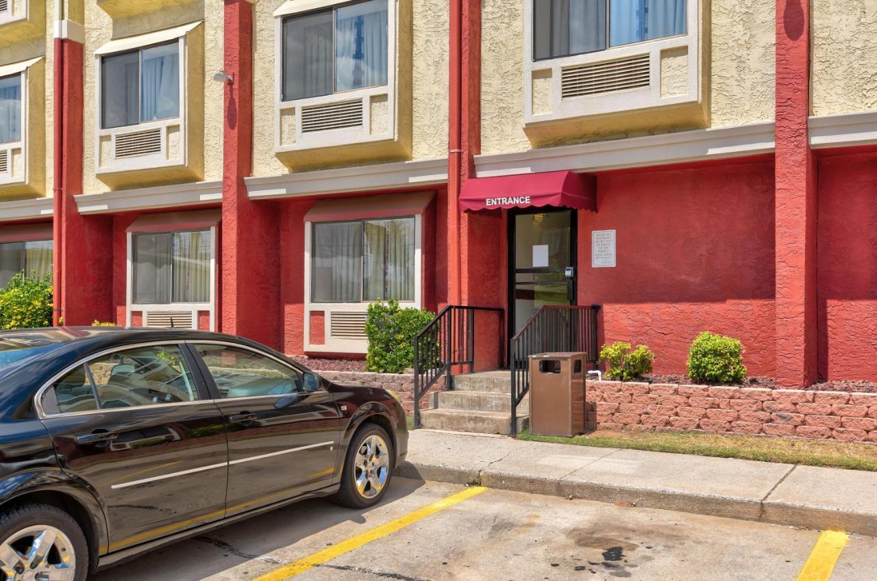 Ramada By Wyndham Oklahoma City Airport North Eksteriør billede