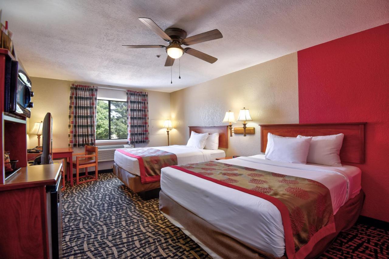 Ramada By Wyndham Oklahoma City Airport North Eksteriør billede
