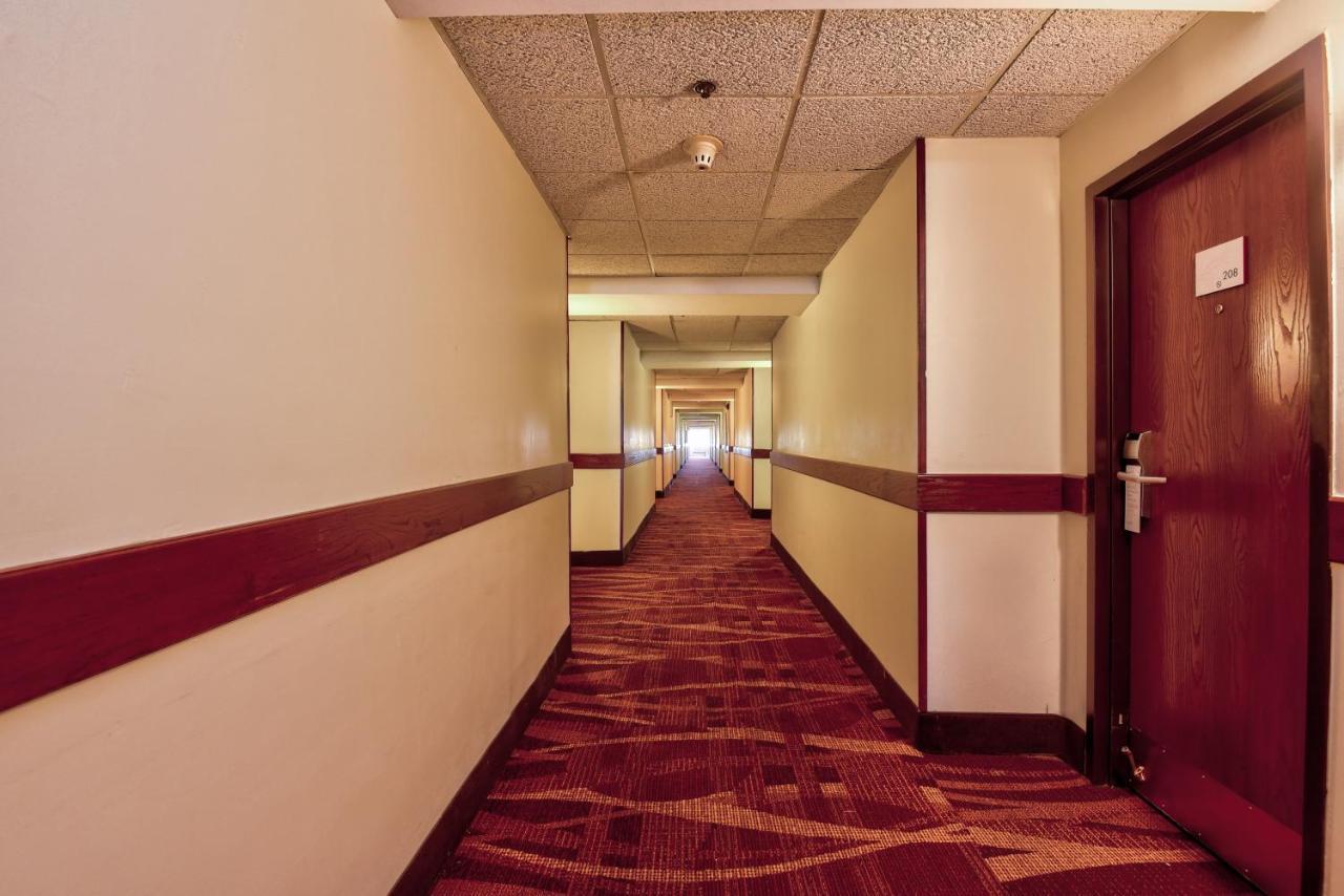 Ramada By Wyndham Oklahoma City Airport North Eksteriør billede