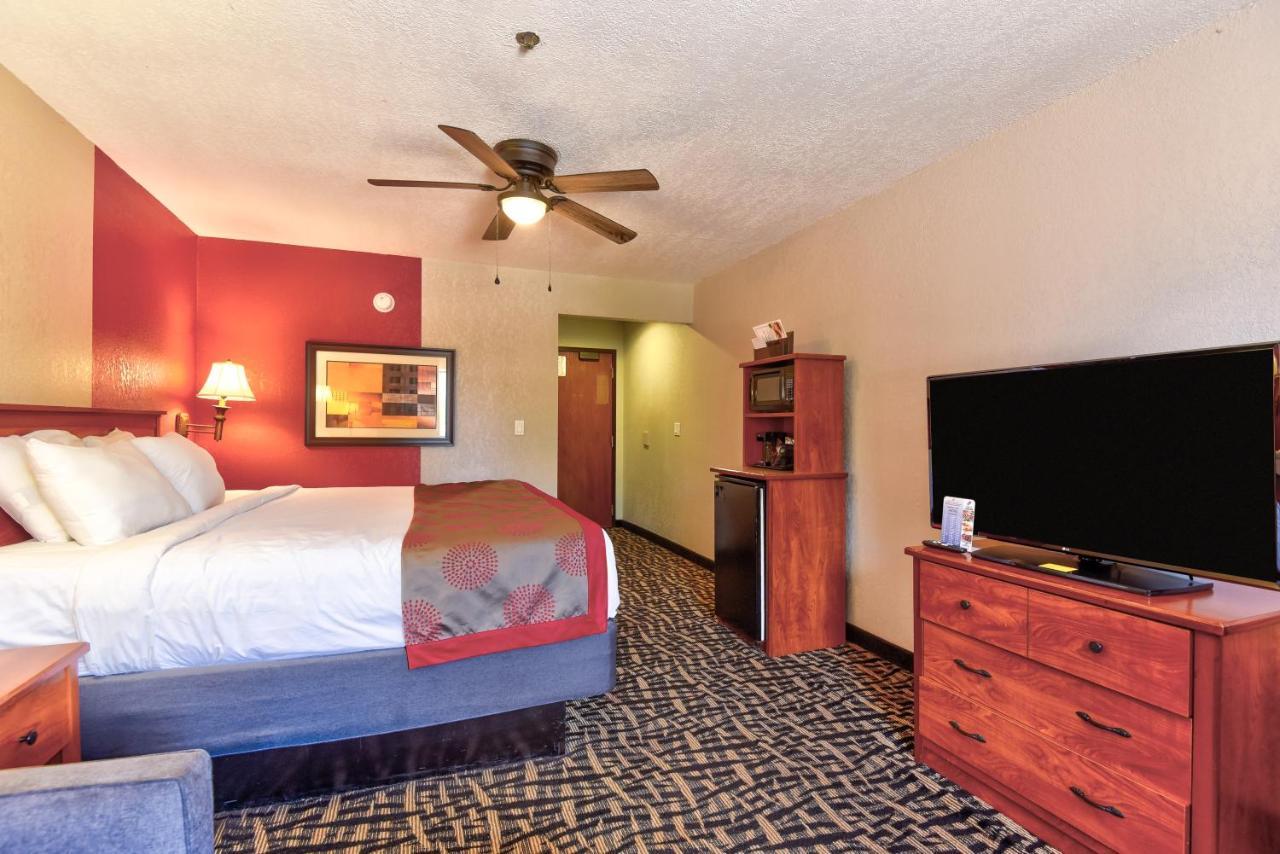 Ramada By Wyndham Oklahoma City Airport North Eksteriør billede